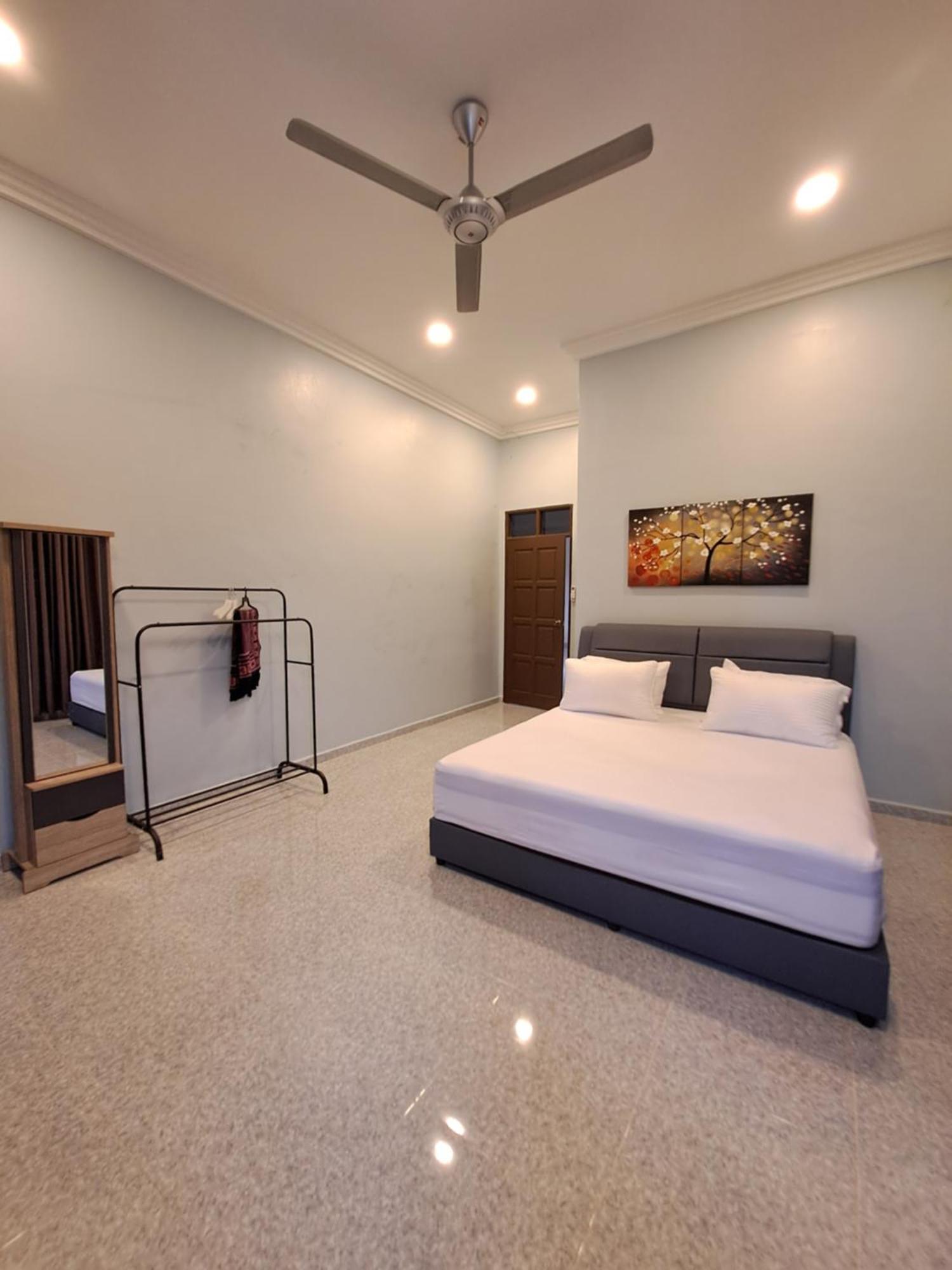 ZN Homestay Gong Badak Kampong Pengkalan Maras Luaran gambar