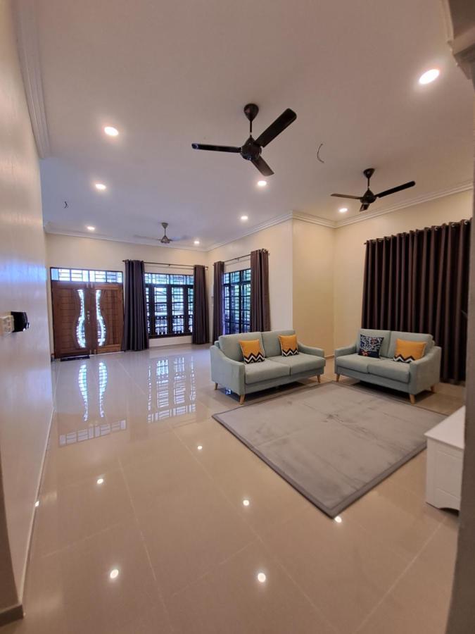 ZN Homestay Gong Badak Kampong Pengkalan Maras Luaran gambar